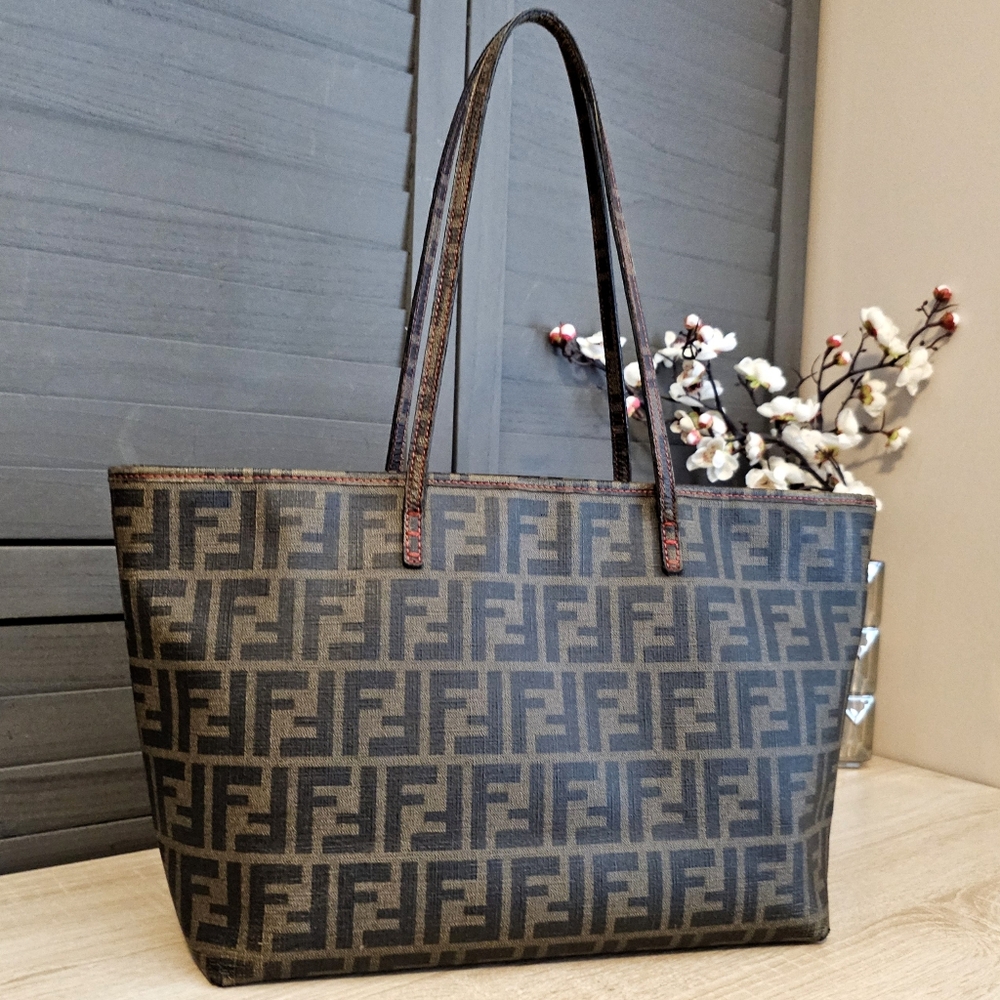 Authentic FENDI Zucca Spalmati Canvas Tote Shoulder Bag ❤️ - Picture 2 of 16